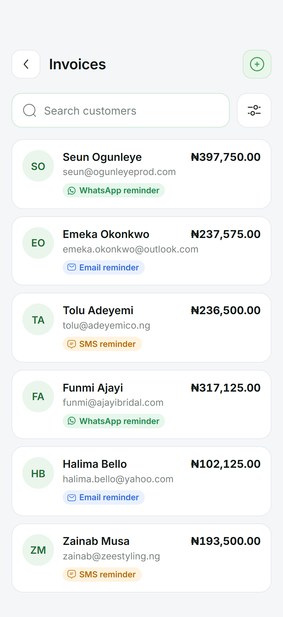 Invoices in the CSwitchPay app: each customer's name, email, amount and reminder